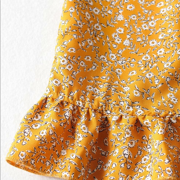 Ruffle Slim-fit Thin Floral Skirt - Picture 2 of 7